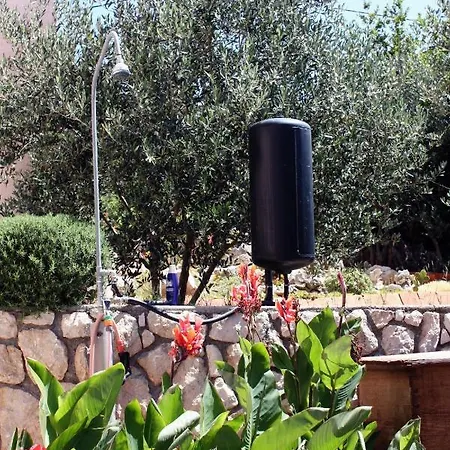 And With Parking Space Barbat, Rab - 5070 2* Barbat na Rabu