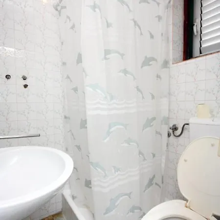 And With Parking Space Barbat, Rab - 5070 Guest house Barbat na Rabu