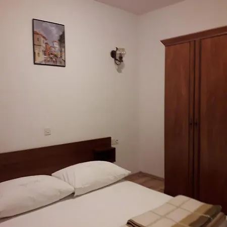 And With Parking Space Barbat, Rab - 5070 Guest house Barbat na Rabu