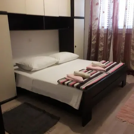 Гостевой дом And With Parking Space Barbat, Rab - 5070 Barbat na Rabu