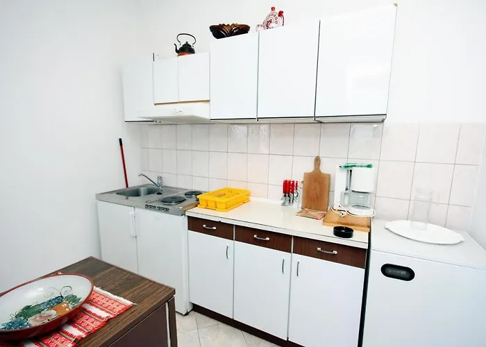 ゲストハウス And With Parking Space Barbat, Rab - 5070