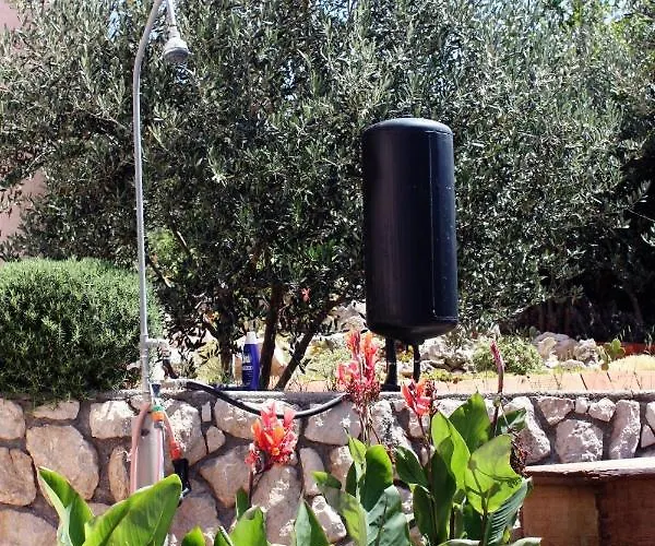 And With Parking Space Barbat, Rab - 5070 2* Barbat na Rabu