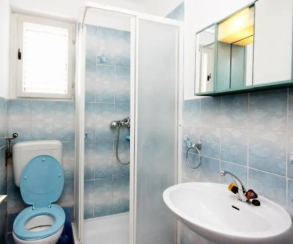 And With Parking Space Barbat, Rab - 5070 ゲストハウス Barbat na Rabu