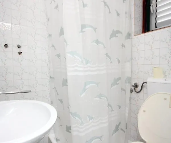 And With Parking Space Barbat, Rab - 5070 ゲストハウス Barbat na Rabu