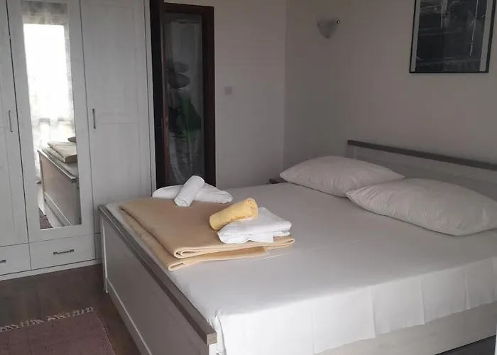 And With Parking Space Barbat, Rab - 5070 ゲストハウス Barbat na Rabu